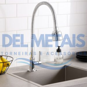 Torneira Gourmet Bica Móvel Para Bancada de Cozinha Com Tubo Cromado Flexível Tipo Chuveirinho
